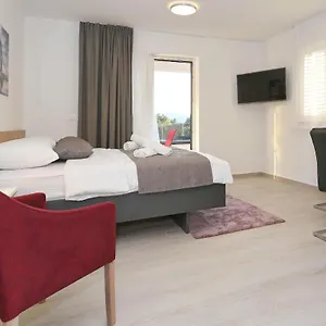  Appartement Ankora 2 With Heated Pool